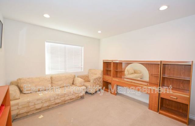 328 NEWBURY VISTA LANE