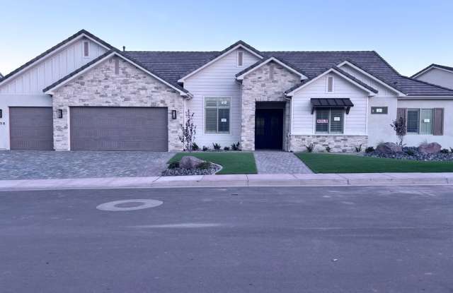 Brand New 3 bed plus office/2.5 bath in beautiful Coral Canyon!