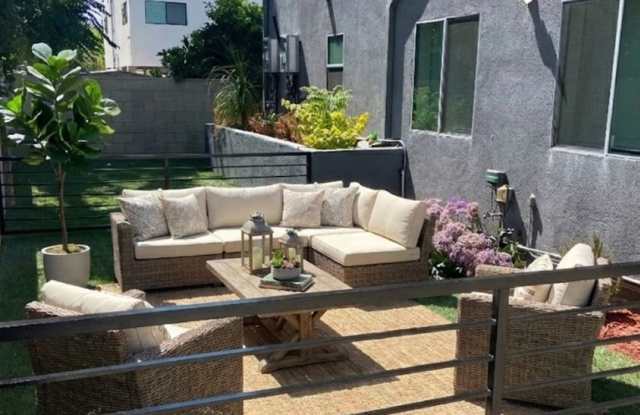 Photo of 11514 Emelita St