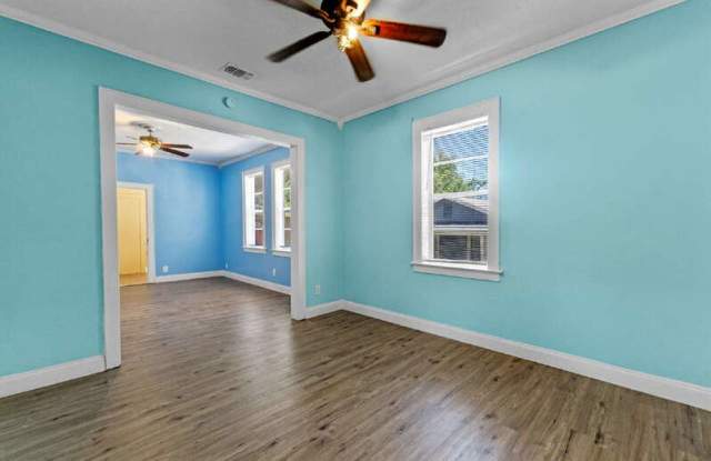 Photo of 166 Kingston Ave