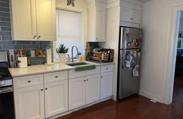 93 Jackson Avenue unit: 1