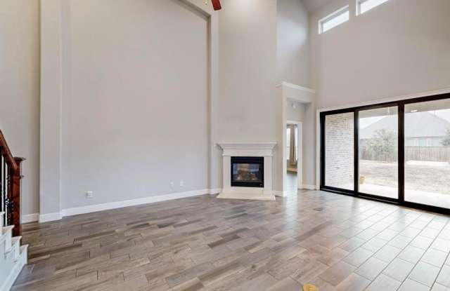 2844 Hackberry Creek Trail