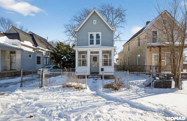 Charming 3BR House in Peoria