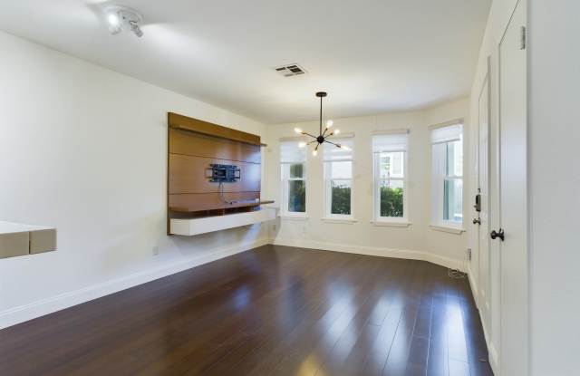 2104 Cullen Ave # 4-117