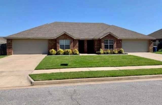 4105 SW Chapelstone Ave - 1