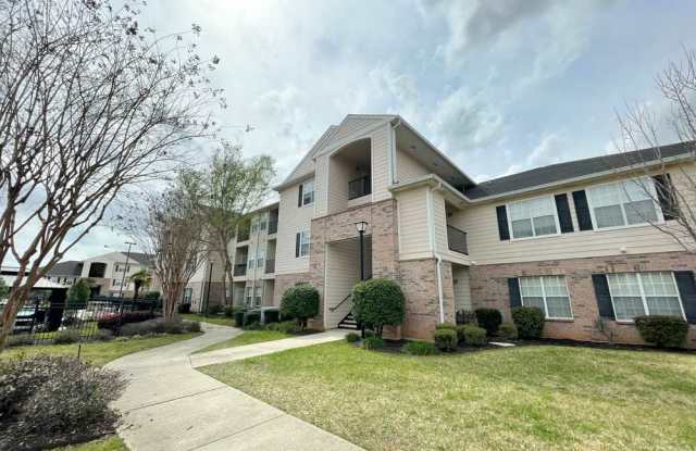 Photo of Lexington Place Apartments