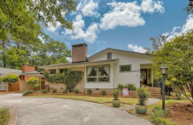 Photo of Prime Location! Beautiful Home Only Minutes to The Vista  Downtown