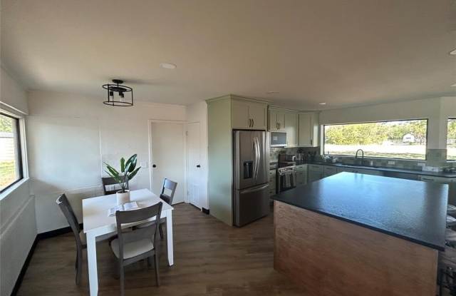 5400 Ridgeline Drive