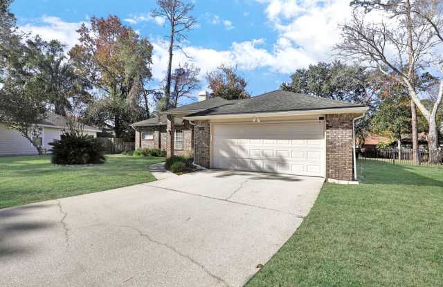 Great 4 bedroom/ 2 bathroom home in Eagle Harbor