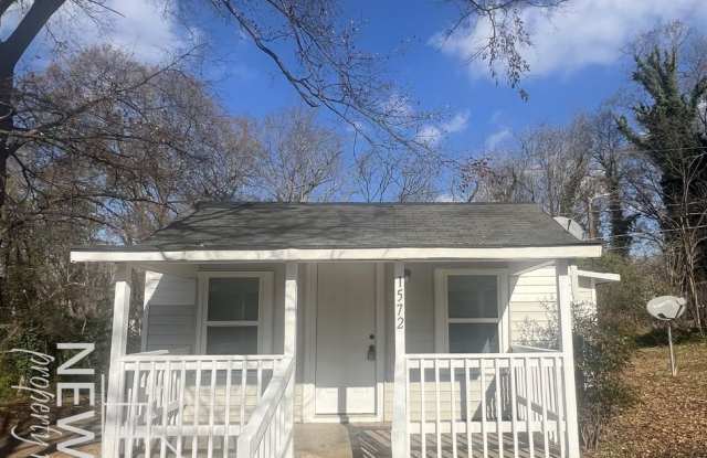 1572 Farley Avenue Extension — 3-Bedroom Home in Spartanburg