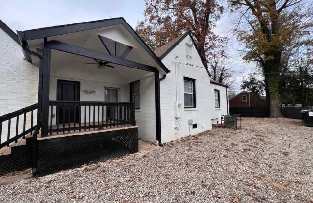 Room in 4 Bedroom Home at West Blvd