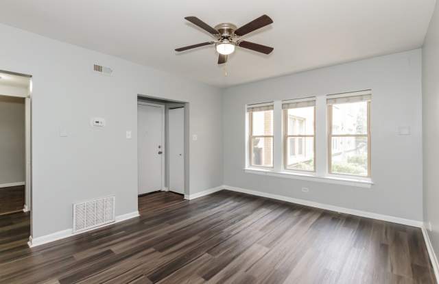 2400 N Kilbourn Avenue