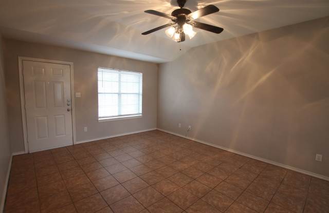 Almost Ready! 2 Bedroom Duplex for Rent in Lindale!
