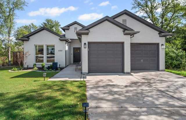 Photo of 4707 Llano Street