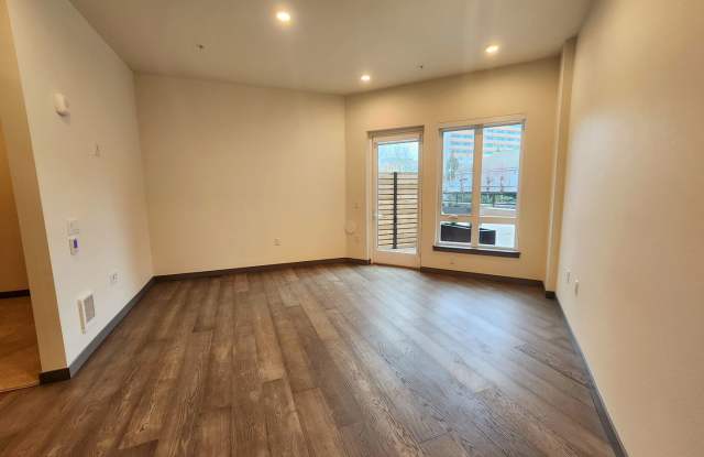 Brand New Urban One Bedroom Condo in Totem Lake, Kirkland