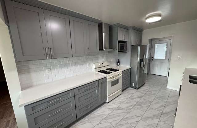 **COMING SOON** CHARMING LAKEWOOD HOME!