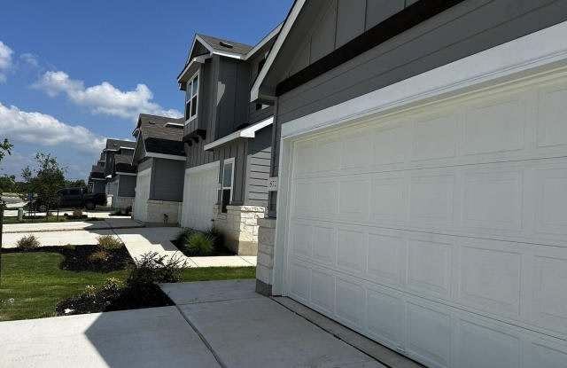 895 Casina Circle Unit D23