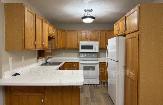 Photo of 2736 33 1/2 Avenue South