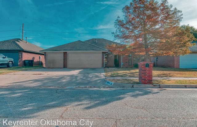 3804 Quail Ridge Dr - 3804 Quail Ridge Drive, Moore, OK 73160