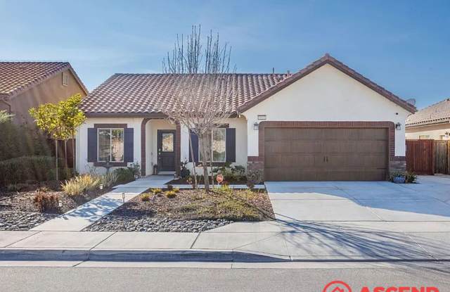 Photo of Phenomenal Home In Gossamer Grove!