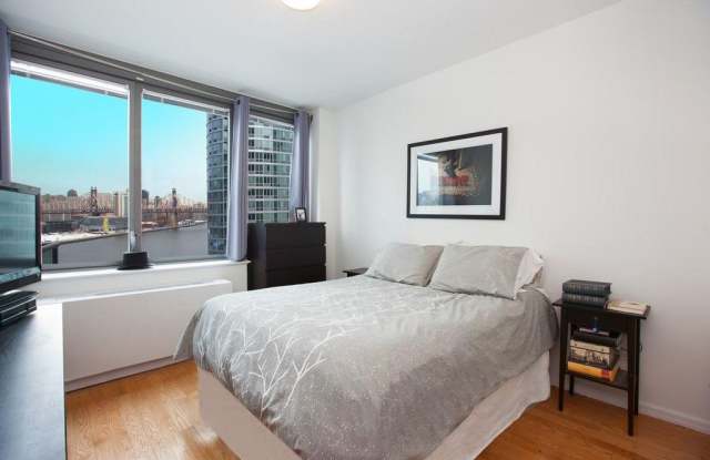 4730 Center Boulevard