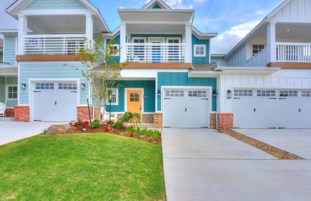 Photo of Luxury, Zero Maintenance Living in Edmond!