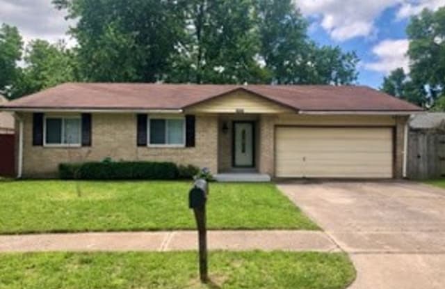 1923 West Toledo Ct - 1923 West Toledo Court, Broken Arrow, OK 74012