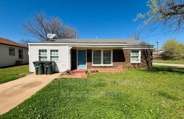 3833 SE 24th