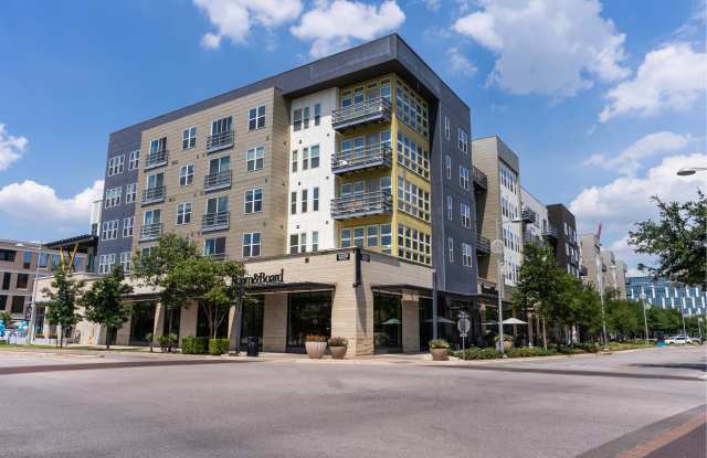 The Standard at Domain Northside Apartments