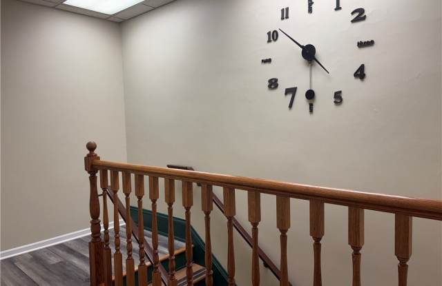 158 N Broadway Street unit: Upper