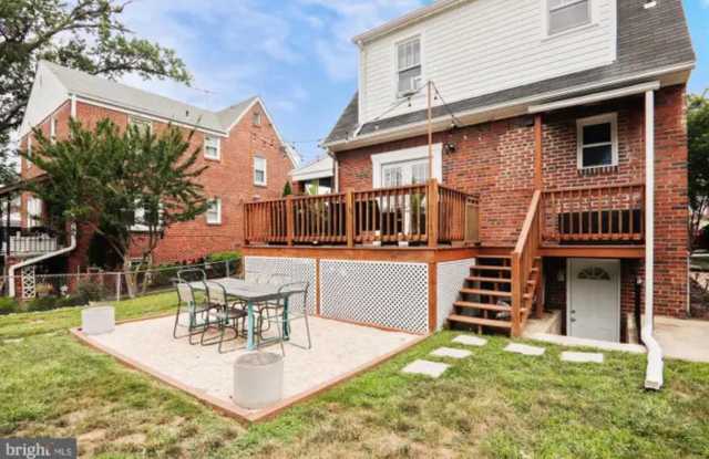 Photo of 1123 44th Place Southeast