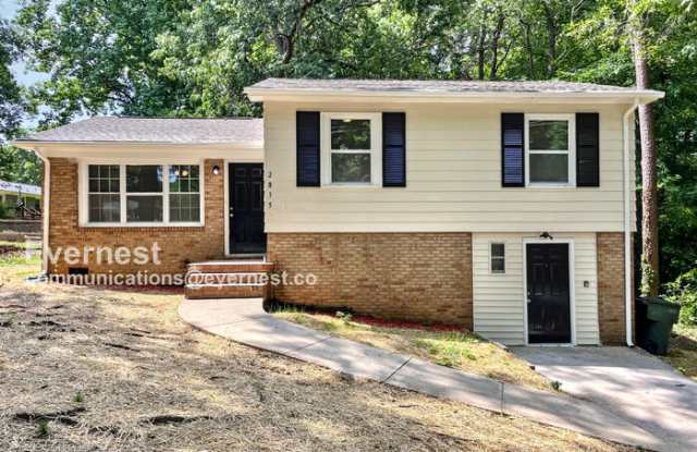 Photo of 2815 Crescent Lane