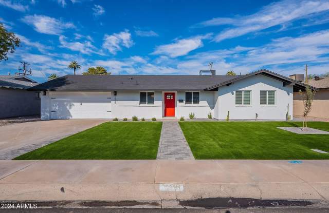 Photo of 7536 E PRINCETON Avenue