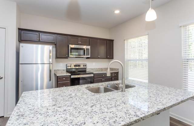 Photo of 100 Grove Circle unit: Apt 301