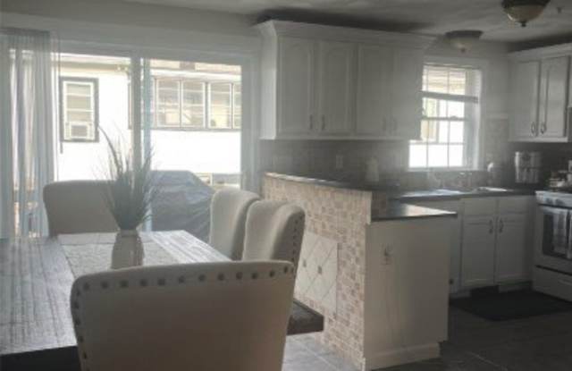 138 Mount Washington St