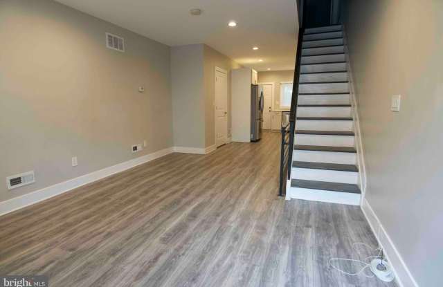 1734 S RINGGOLD Street