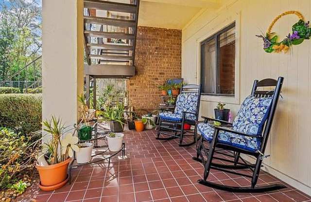 Photo of 542 Belltower Avenue