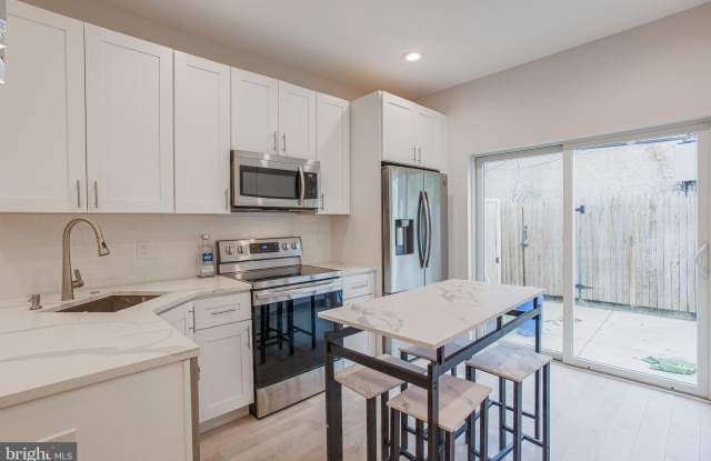 2146 N FAIRHILL Street unit: 1