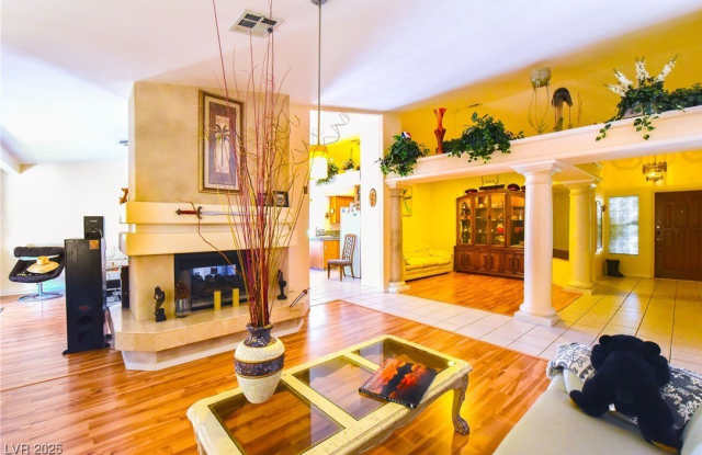 2815 Via Bel Mondo Street