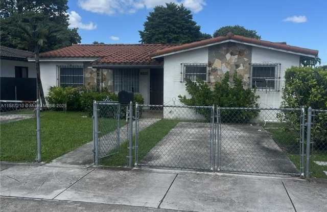 Photo of 8835 SW 27th St