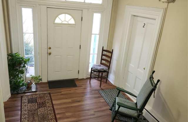 5635-5639 Route 82 unit: 3