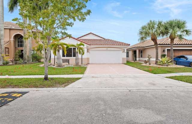 2048 NW 208th Way - 2048 Northwest 208th Way, Pembroke Pines, FL 33029