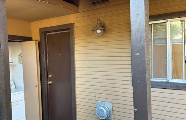 115 /2 Poplar AvenueADU