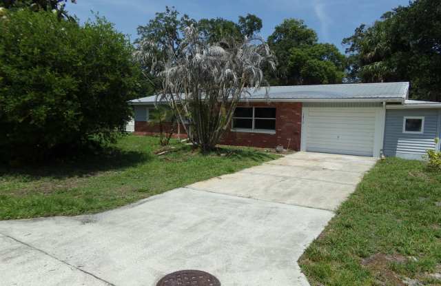 1819 Poinsetta Boulevard