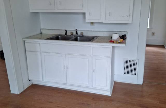 205 Beecher Street - 2