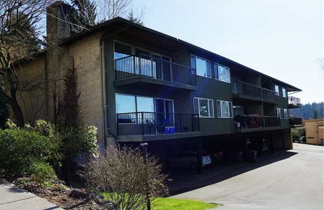 Photo of Chapman Manor