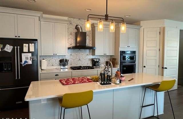 317 JOSEPHINE Avenue