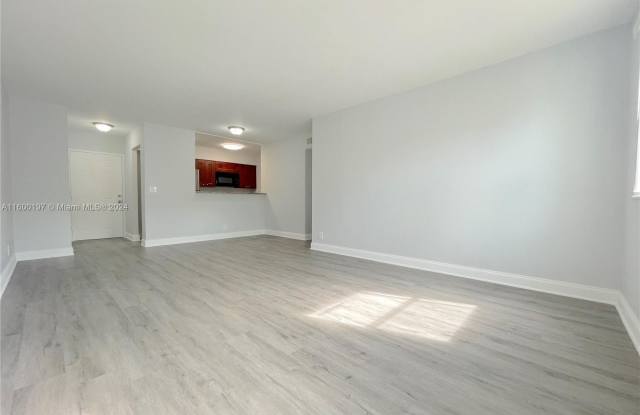 1530 Crescent Cir