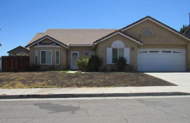 East Palmdale Home