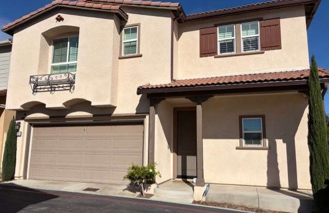 23201 West Canterbury Way